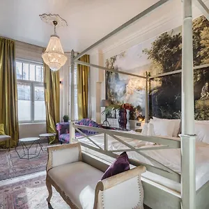 Apartment Bpr Violet Noir With A/c, Budapest